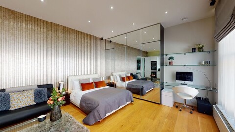 더 해링턴, 글로스터 로드, 3 해링턴 가든스