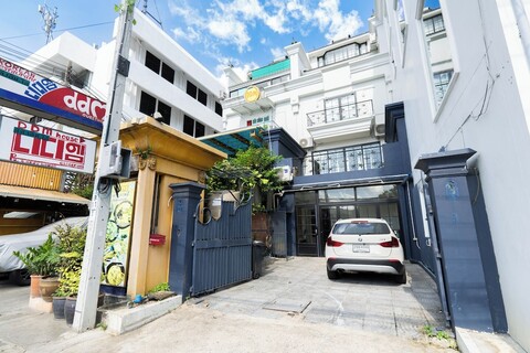 더 로컬 카오산 방콕