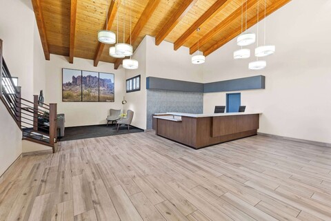 데이즈 인 & 스위트 바이 윈덤 메사 근처 피닉스