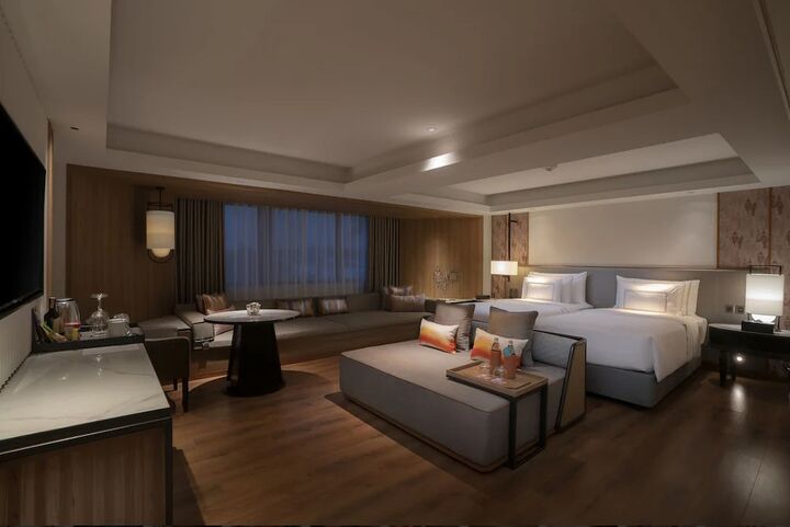 room detail thumbnail 0