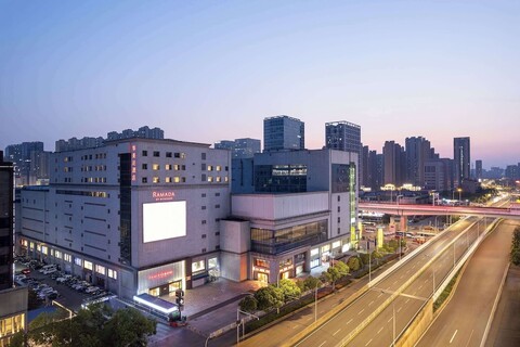 라마다 바이 윈덤 우한 왕지아완