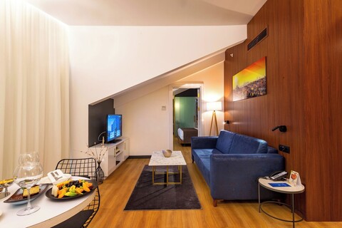 더 크래튼 호텔