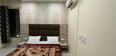 고룸고 쉬리 크리슈나 호텔 아무리트사르