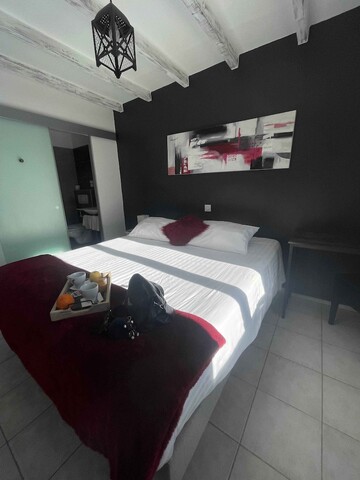 레 로즈 뒤 루베롱