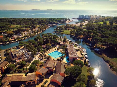 망들리유-라-나풀, 레지던스 레 리브 드 칸 망들리유