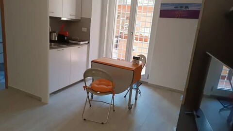 바티칸 타이니 하우스 바이 지알렐