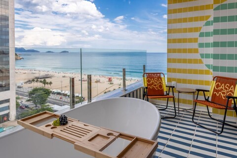 바다 전망과 발코니, 욕조 있음 Q18