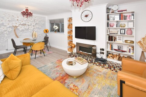 더 뮤스 앳 아보인 클로스 버밍엄