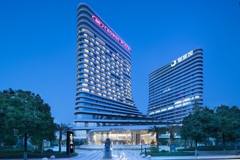 크라운 플라자, 우한 옵틱스 밸리, IHG