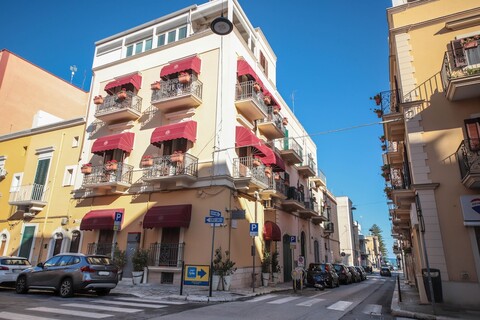 소뇨 데포카 1822 B&B