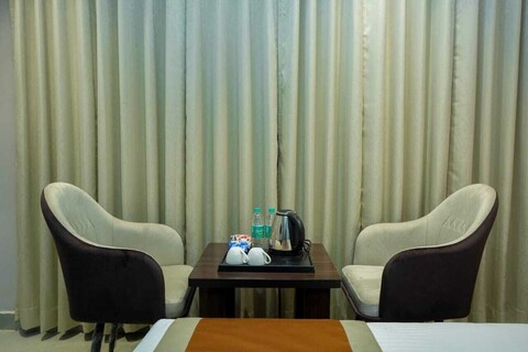 호텔 에바라 인