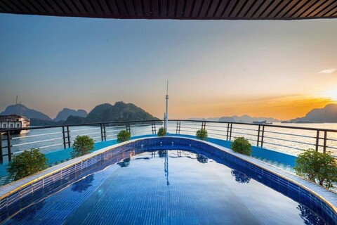 드래곤 베이 크루즈