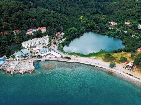 바바라 피란 비치 호텔