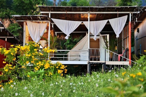 잉 누아 홈스테이