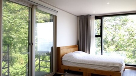 남해 벚꽃길지나서펜션