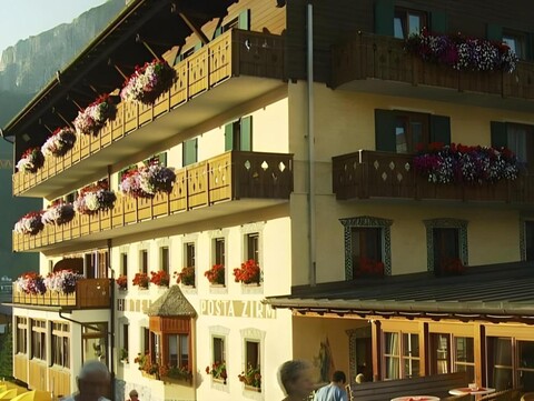 Posta Zirm Hotel