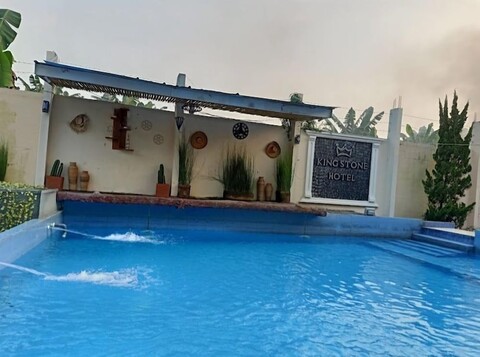 캐피탈 O 94368 킹스톤 호텔