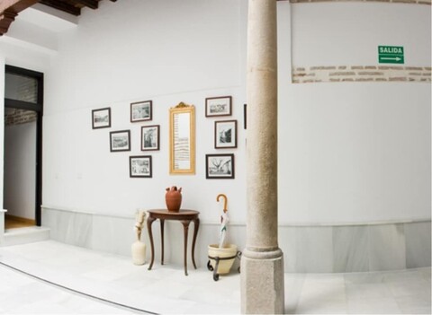 엘 그라나도 호스텔