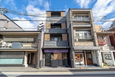 레지 스테이 쿠온