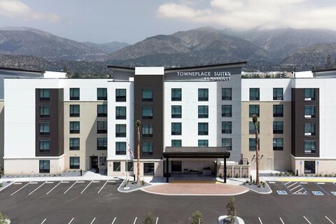 타운플레이스 스위트스 바이 마리어트 몬로비아