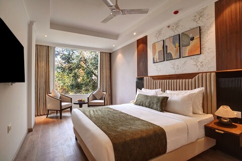 IVA 프리미엄 델리 공항