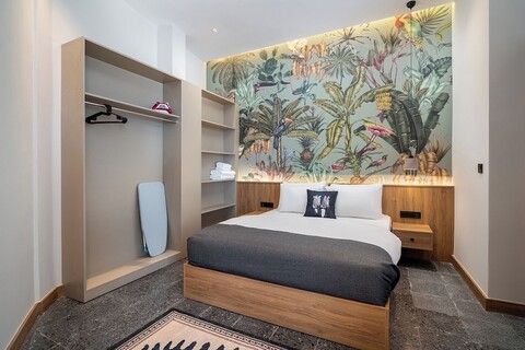 어반 쿼터스 - 보아즈케센