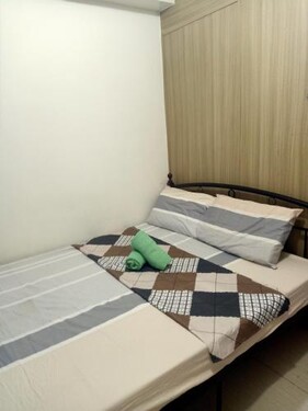 Staycation in Shore Residence's