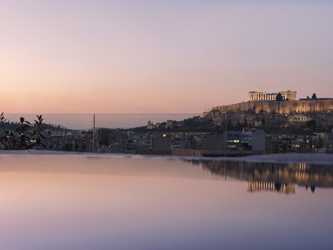 아티나의 모나스틱 리빙