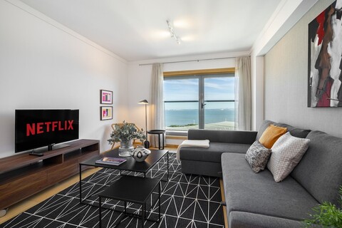 파노라마 리빙, 엘리베이터 있음, 에어컨, 차고, 가족 및 비즈니스 여행객에게 완벽함