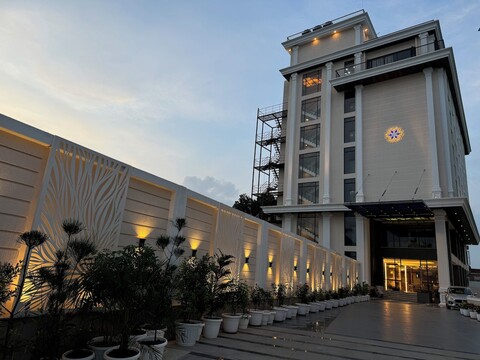 더 호텔 무드라