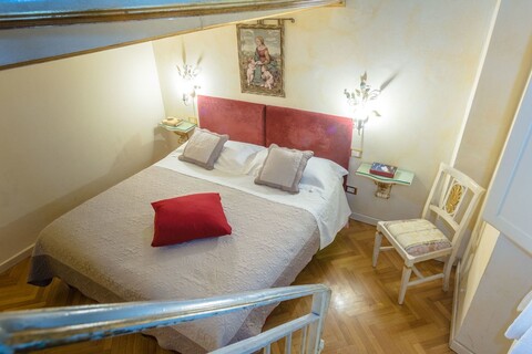 메디치 스위트 - 메디치 슈이트 8인