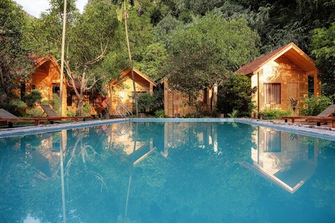 탐 콕 록키 방갈로