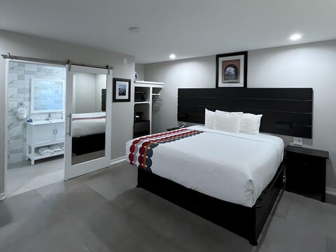 인 바이 더 베이 몬터레이