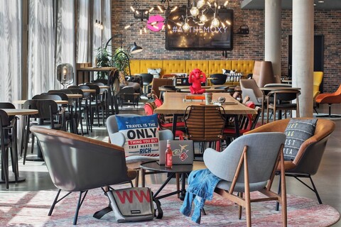 목시 프랑크푸르트 에어포트 켈스테르바흐