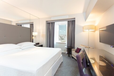 쉐라톤 부쿠레슈티  호텔