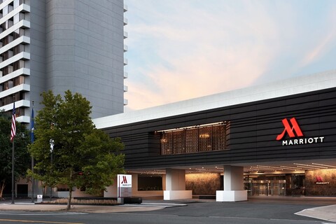 크리스탈 게이트웨이 메리어트