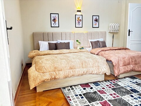 다운타운 카이로의 선셋 홈즈