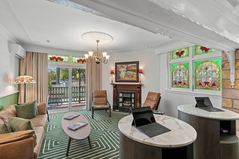 실카리 더 채링턴 앳 챗스우드