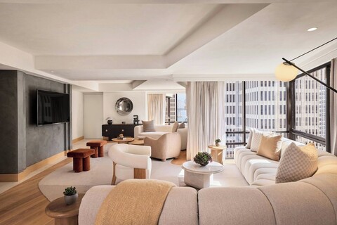 더 제이, 오토그래프 컬렉션