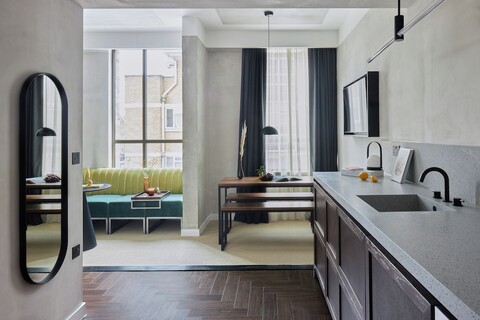 스테이시티 런던 달스턴