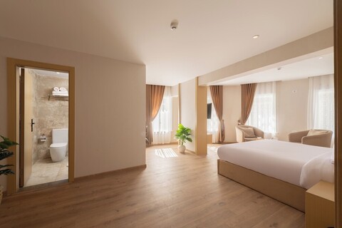 엘레강스 그랜드 시티 호텔