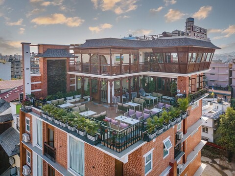 팀버 하우스 바이 타라 그룹