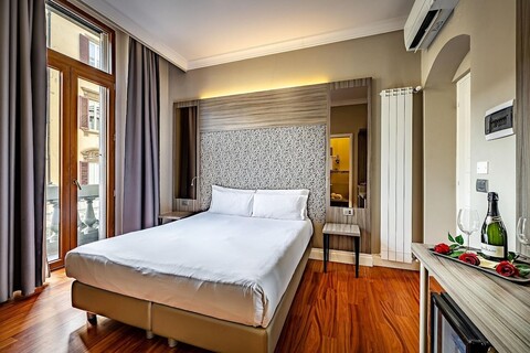 레지덴차 레 폰티치네