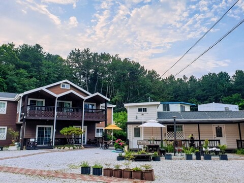 울진 놀러와펜션