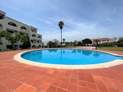 알부페이라 트윈스 3, 수영장 있음, 바이 호밍