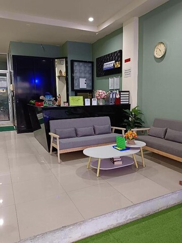 T & C Hotel Patong Beach By Zuzu