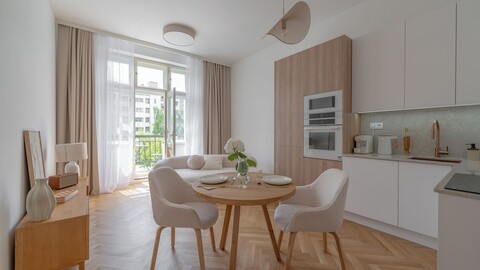 클라우즈 레트나의 럭셔리 발코니 아파트