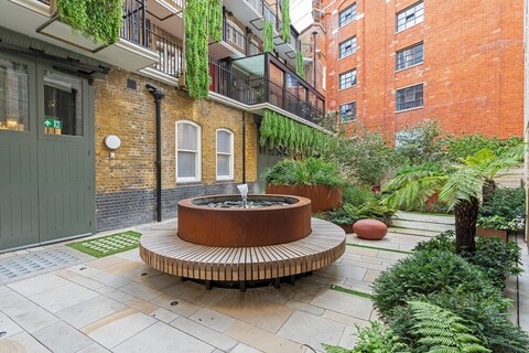 빅벤과 런던 아이 근처의 럭셔리 플랫