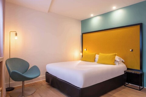 호텔 아르크 드 트라이옴피