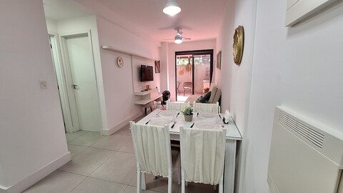 미니퀸탈과 수영장이 있는 모데르노 아파트먼트